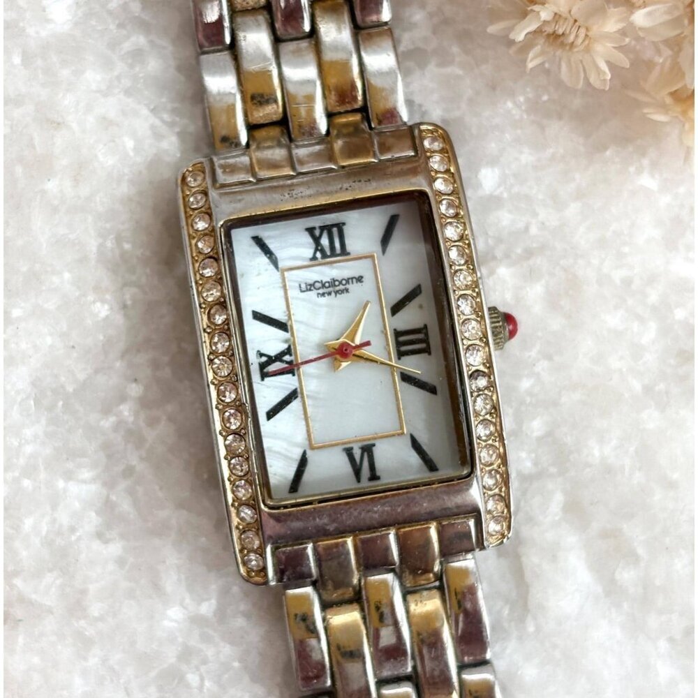 Liz Clairborne Silver Toned LIZ32SG Vintage Women's Wristwatch - 22mm - WORKS!